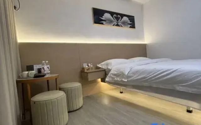 The Magpie Homestay (Hongxing Macalline Branch)