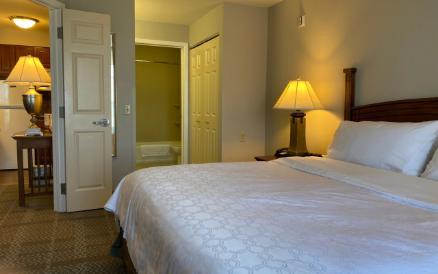 Staybridge Suites Milwaukee West-Oconomowoc by IHG