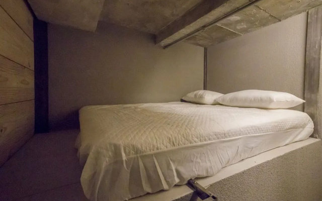 Hostel 7