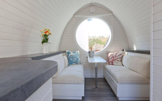 RiverBeds Lodges with Hot Tubs