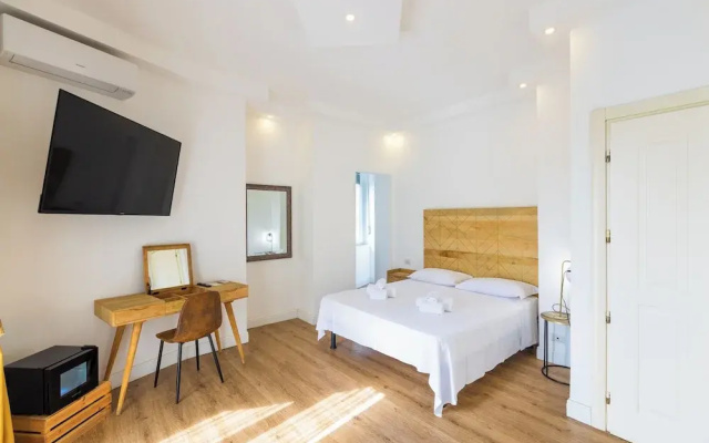 Domino Hotel