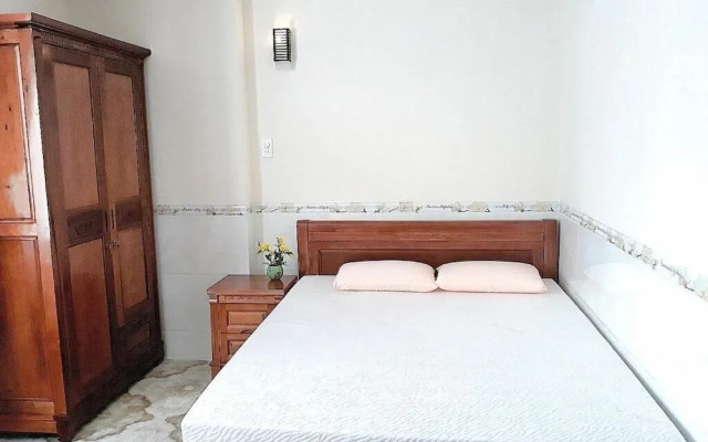 Huyen House