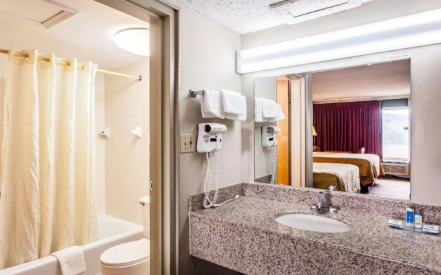 Econo Lodge Renfro Valley