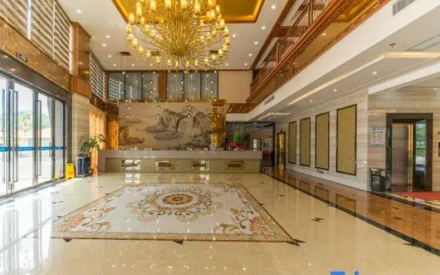 Yapotian Baishuizhai Holiday Hotel