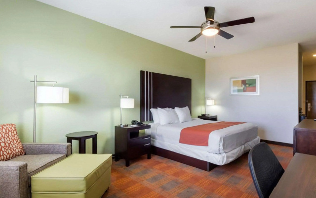 Garner Hotel Victoria - East by IHG