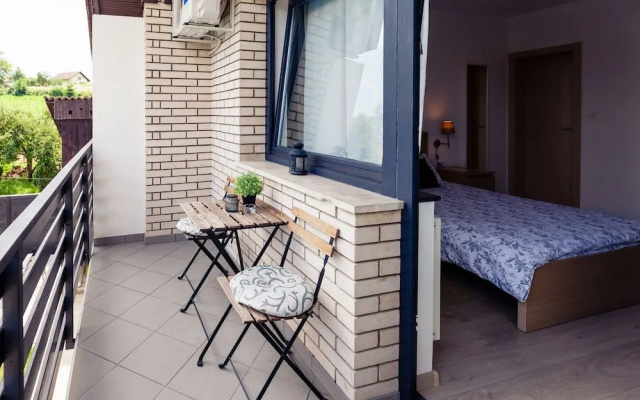 Rooms & apartments Karlo