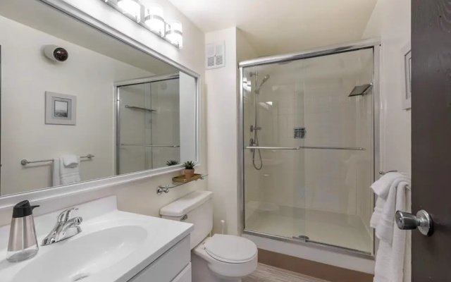 Motor City Suites by Barsala