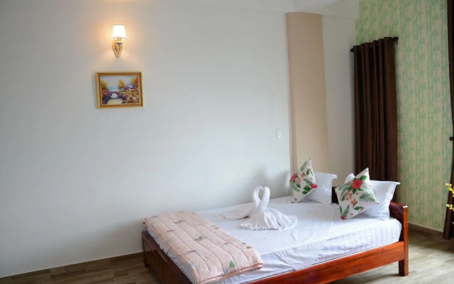 Tn Thnh Hostel