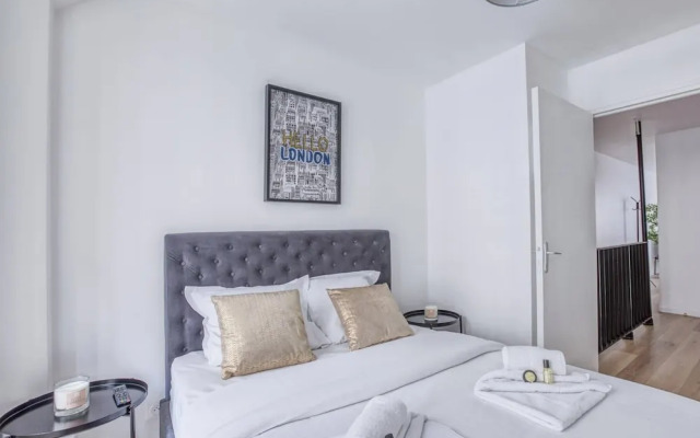 Stunning 3BR Home in the Heart of 10th Arr. Paris!