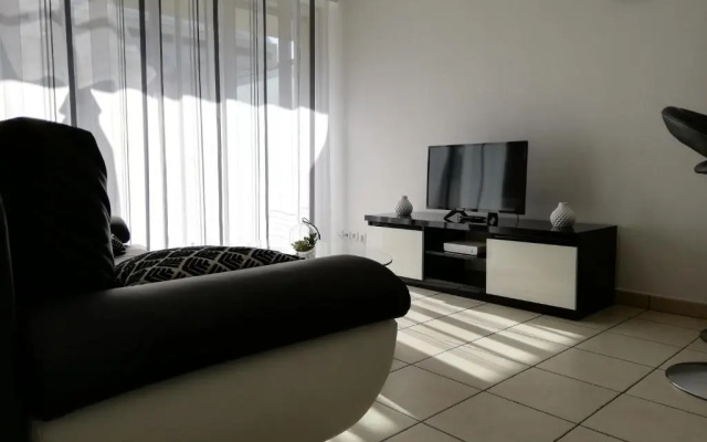 Appartement 2P et parking privé à 50m des plages.
