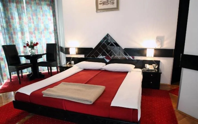 Hotel MB
