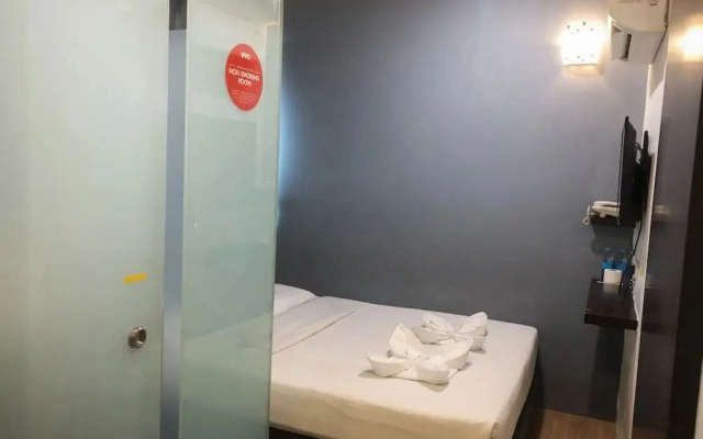 7 Hotel