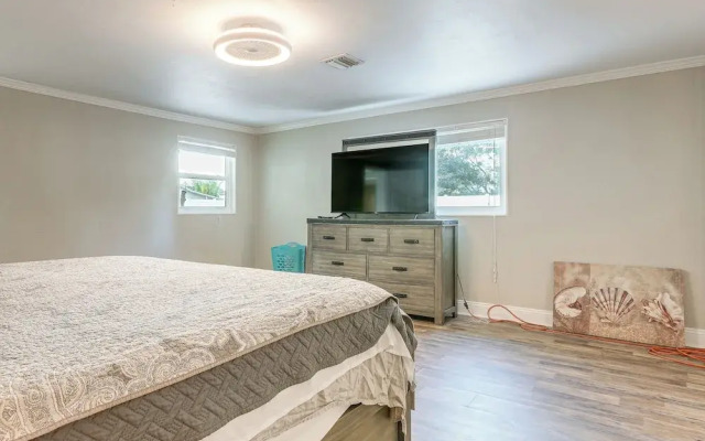 Charming Home w/ Private Pool in Clewiston!