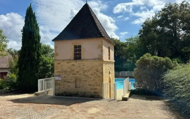 Quiet Holiday Home With Pool in the Dordogne