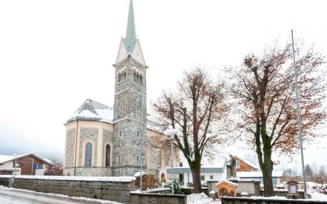 Apartment in Niedernsill Near Ski Slopes