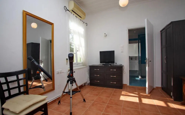 Cherry Cottage in Skopelos