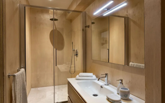 Iconic Luxury Suite