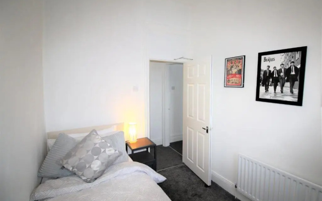Large Period Property - Beautifully Refurbished