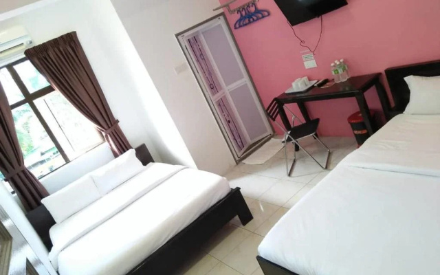 Max Ferringhi Hotel