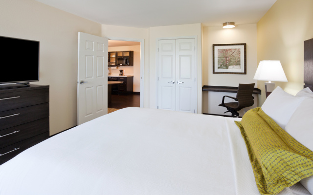 Candlewood Suites Dickinson ND by IHG