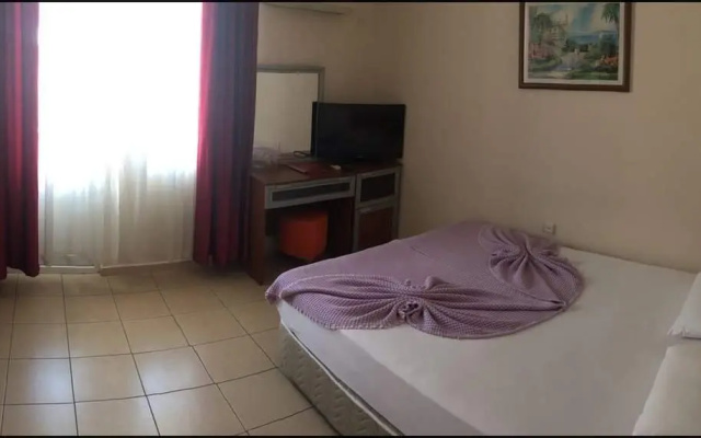 Kadeer Hotel