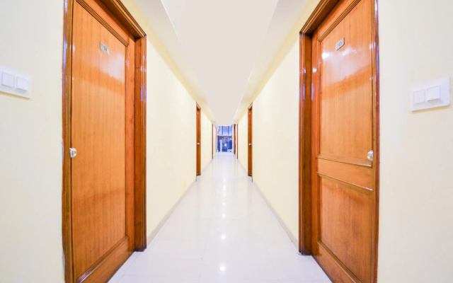 OYO 70316 Hotel Jay Vee Continental