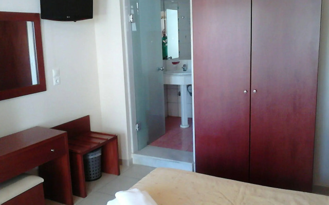Paradise Lost Hotel-Apartments