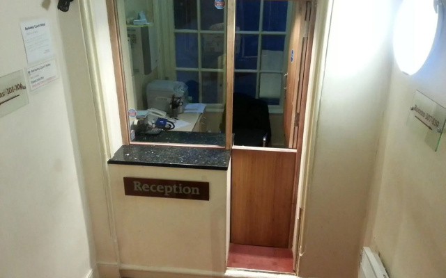 Berkeley Court Hotel