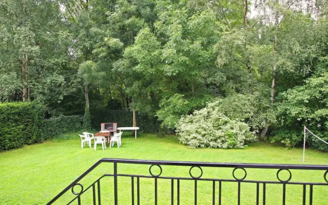 Quaint Holiday Home With Fenced Garden in Manhay
