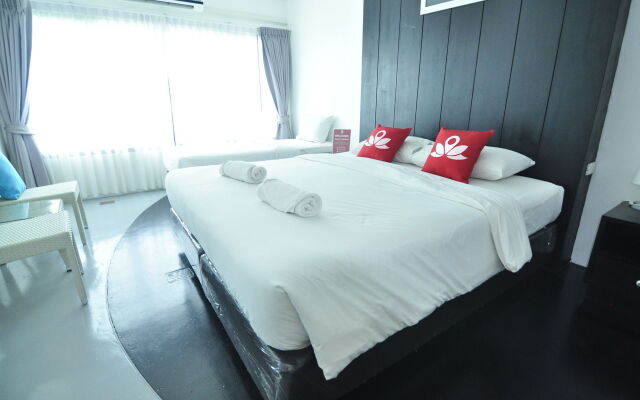 Отель ZEN Rooms Jomtien 14 Паттайя вид на фасад