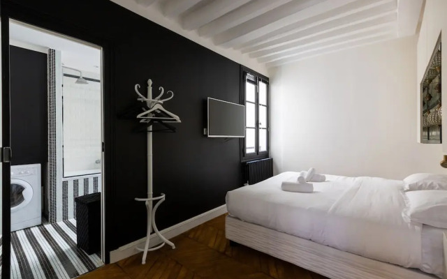 Bauhaus Magic in the Marais