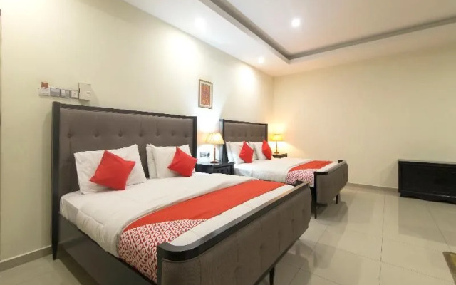 Capital O 90653 Maxwell Inn Boutique Hotel