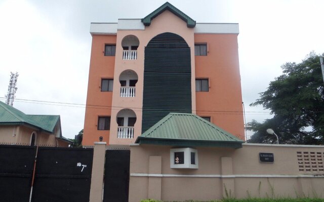 Pilgrims Brook Hotels Ltd in Lagos, Nigeria from 95$, photos, reviews - zenhotels.com hotel front