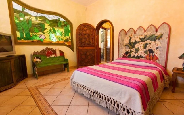 La Casa del Pirul - Boutique Villas Xichu