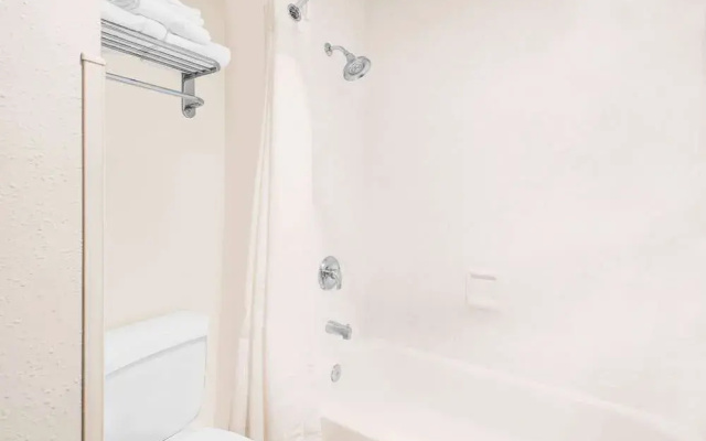 Holiday Inn Express Litchfield