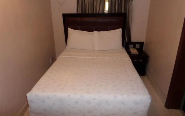 Maidaville Hotel and Suites