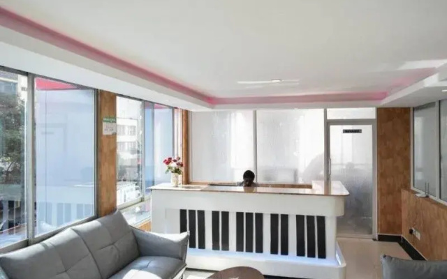 Salehe Safaris Hotel