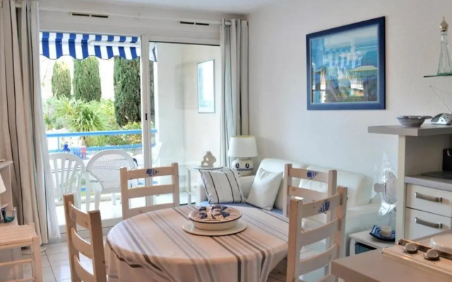 Appartement Le Lavandou, 2 pièces, 4 personnes - FR-1-251-227