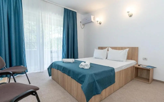 Mera Holiday Resort