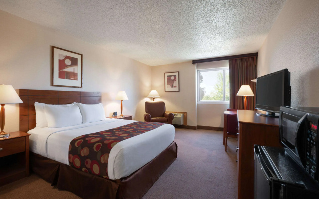 Ramada by Wyndham Bismarck