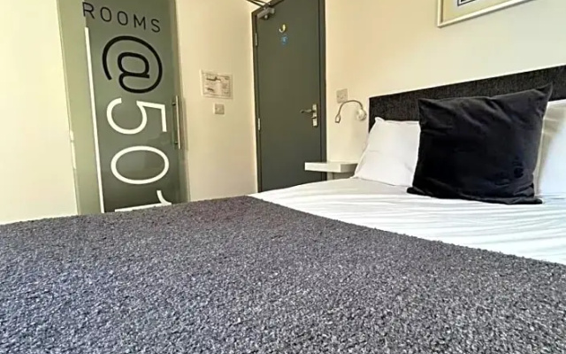 OYO Rooms Kingswood