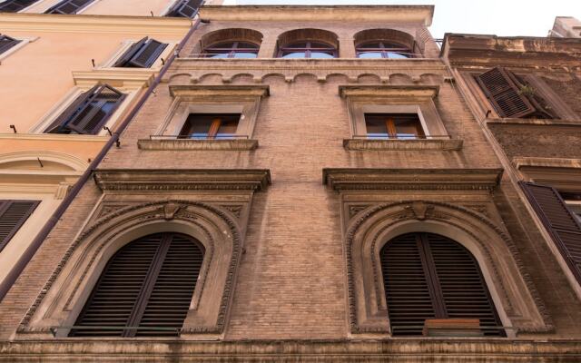 Отель Rome Accommodation - Cavour вид на фасад