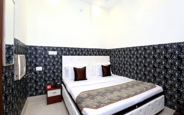 Hotel Aaryans