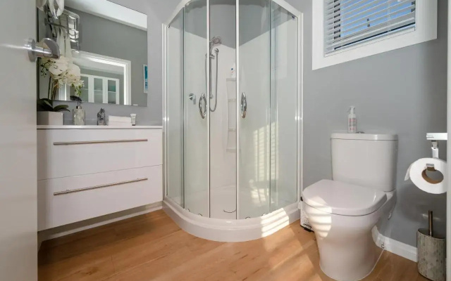 “No.25”Stand Alone Guest Studio Unit (Adults Only)