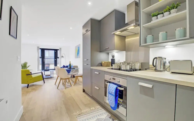 1 Bed Flat - Sleeps 3 - Parking