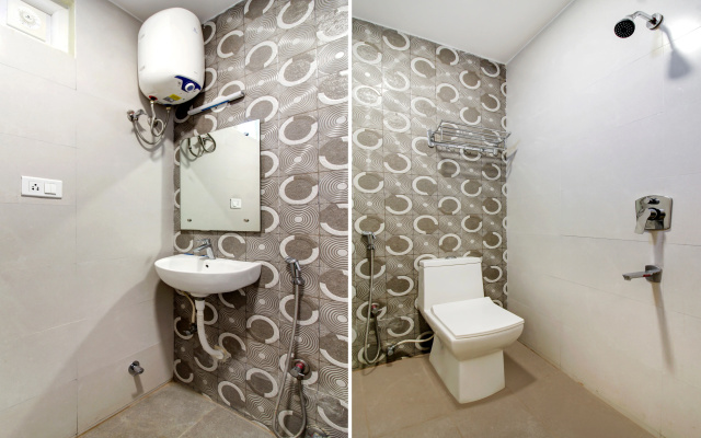 Oyo 27844 Seven a Luxury Hotel