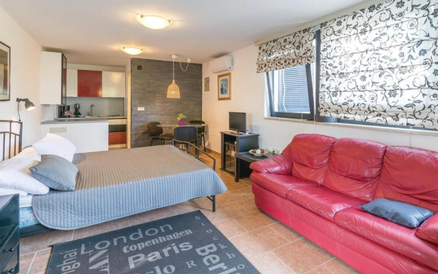 Beautiful Apartment in Pula With Outdoor Swimming Pool and Wifi