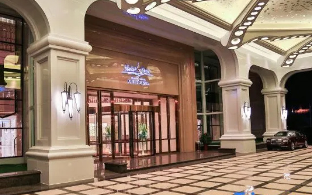 Venice Hotel International