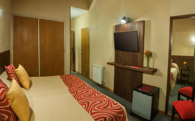 Hotel de la Cañada Mina Clavero