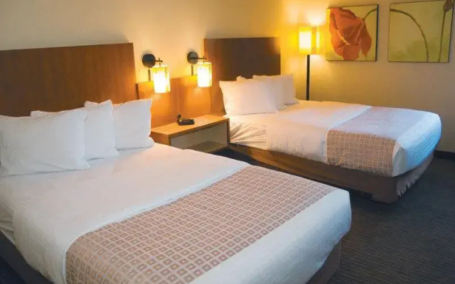 La Quinta Inn & Suites Montgomery Carmichael Road